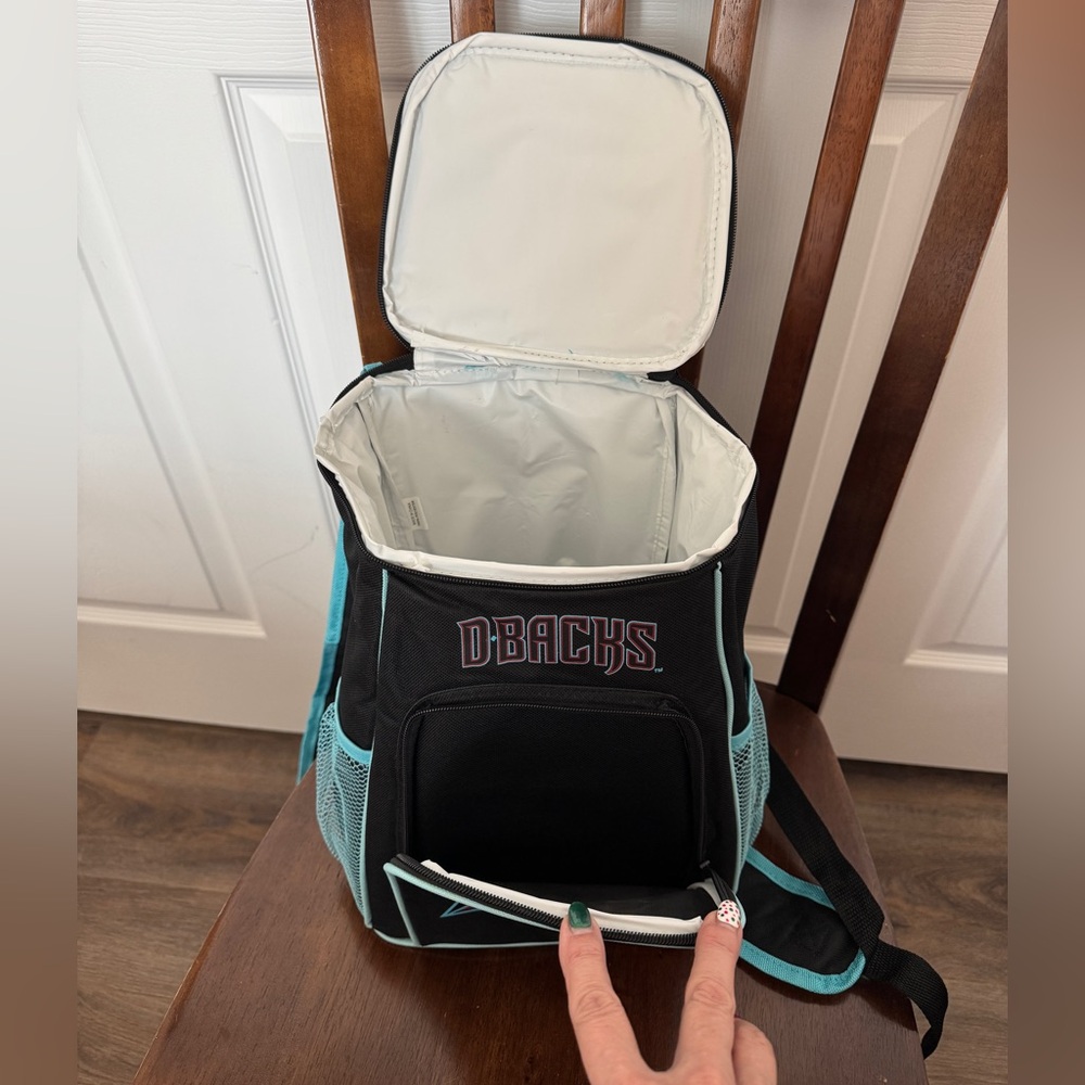 MLB Diamondbacks Backpack Cooler - Picture 6 of 6